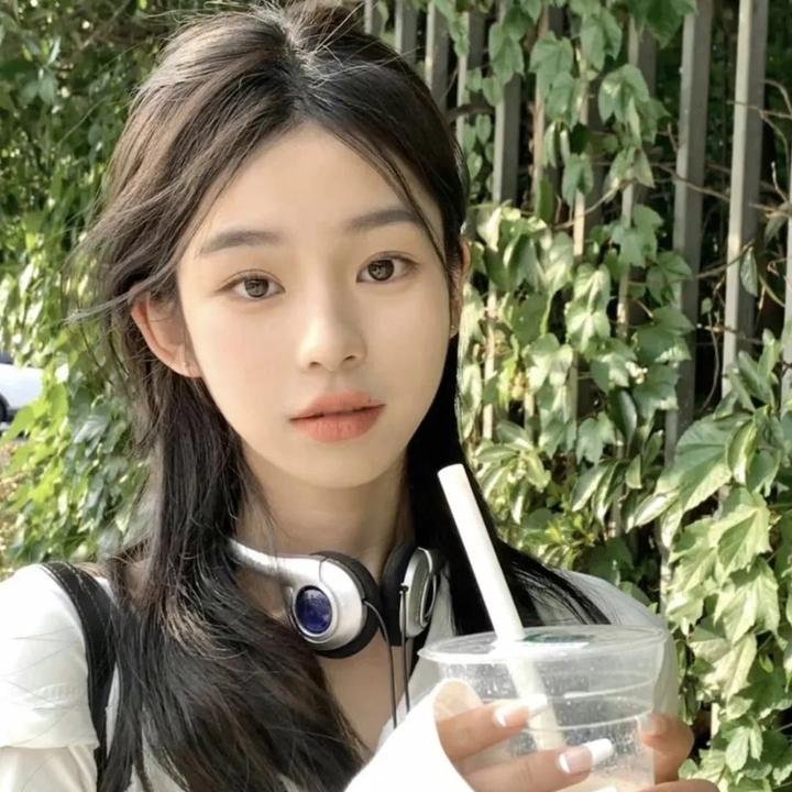 别惹假千金会算命爆料顺嘴的事